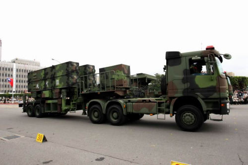 資料圖:臺軍天弓3防空導(dǎo)彈 資料圖:臺軍天弓3防空導(dǎo)彈