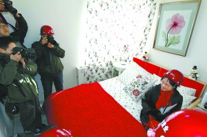 ӛw򞱱ⷿӛ ƽ z