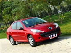 汽車(chē)之家 東風(fēng)標(biāo)致 標(biāo)致207 1.6l 手動(dòng)馭樂(lè)版