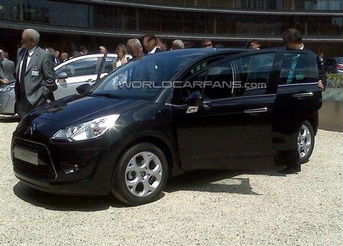 采用更多鍍鉻裝飾 新雪鐵龍C3實車曝光 汽車之家 采用更多鍍鉻裝飾 新雪鐵龍C3實車曝光 汽車之家