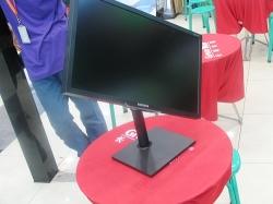 獨家首爆 廉價廣視角三星P2380到貨現(xiàn)場拆箱