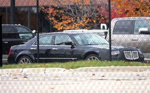 明年2月發(fā)布 新一代克萊斯勒300C首曝光 汽車之家 明年2月發(fā)布 新一代克萊斯勒300C首曝光 汽車之家