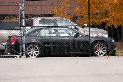 明年2月發(fā)布 新一代克萊斯勒300C首曝光 汽車之家 明年2月發(fā)布 新一代克萊斯勒300C首曝光 汽車之家