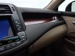 汽車之家 一汽豐田 皇冠 2010款 3.0 基本型