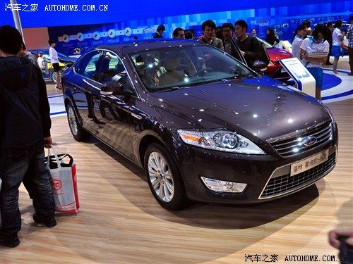 變?cè)谀睦?車(chē)展實(shí)拍2010款蒙迪歐-致勝 汽車(chē)之家 變?cè)谀睦?車(chē)展實(shí)拍2010款蒙迪歐-致勝 汽車(chē)之家