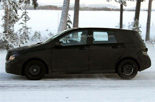 2011年發(fā)布 新一代奔馳B級雪地路試曝光 汽車之家 2011年發(fā)布 新一代奔馳B級雪地路試曝光 汽車之家