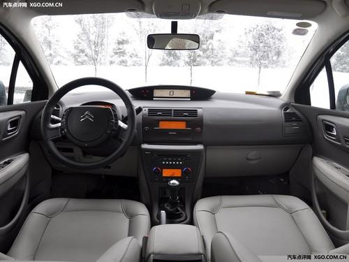 全面測試2010款凱旋