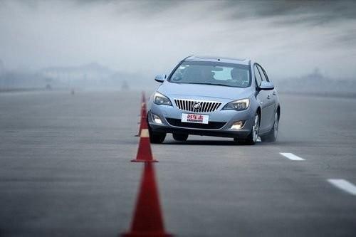 運動真豪杰 測試上海通用別克英朗XT