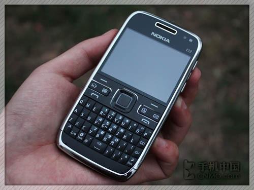 再續(xù)E71商務(wù)機(jī)輝煌 諾基亞E72行貨首評