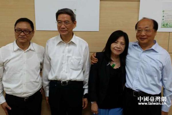 組圖:張志軍探訪臺(tái)中霧峰林家 有其后人親切交談