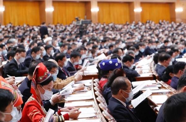 最高法報告談司法判決：決不向耍橫霸道者讓步，決不遷就縱容惡習(xí)陋俗