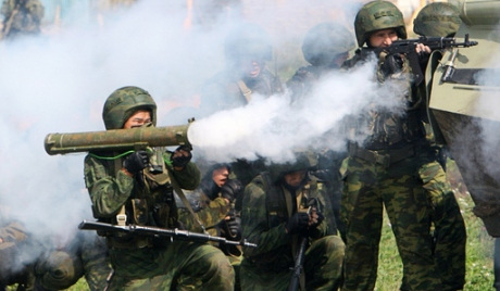 中俄“和平使命-2013”反恐演習(xí)結(jié)束(圖)