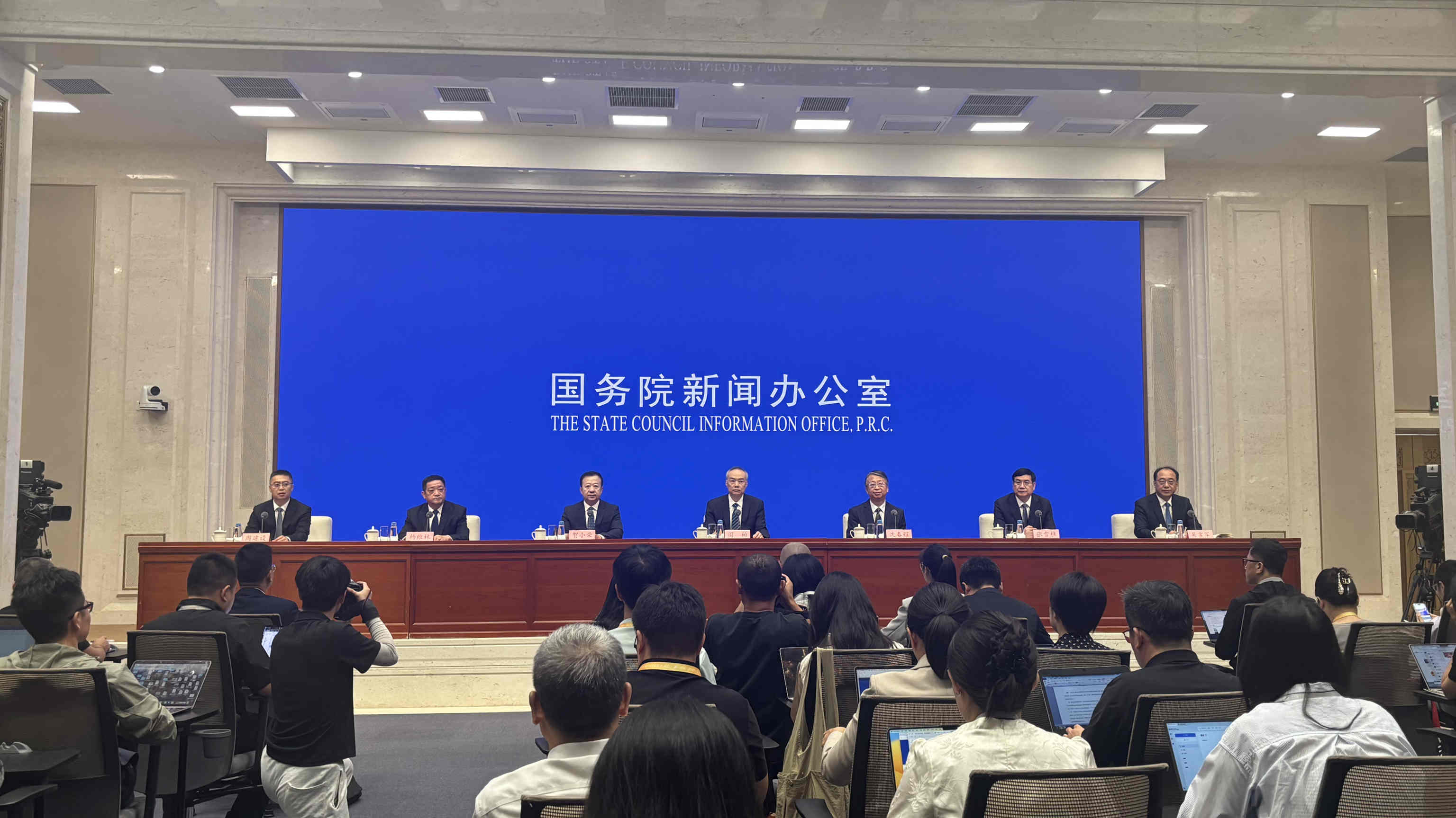 國新辦舉行介紹“十四五”時(shí)期堅(jiān)定不移走中國特色社會主義法治道路有關(guān)情況發(fā)布會
